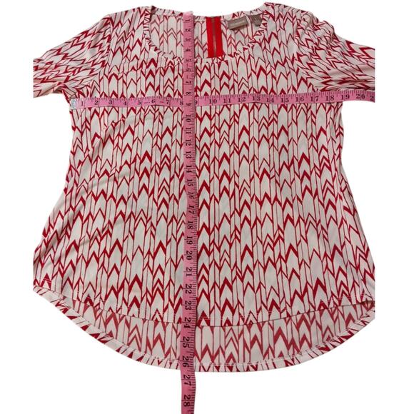 CHICO'S 1 Slinky Top Blouse M/8 Zip Back Chevron Red Office Career Travel Work - Picture 4 of 9